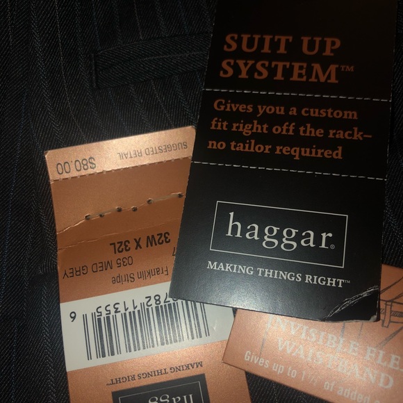 Jagged suit - Picture 2 of 2